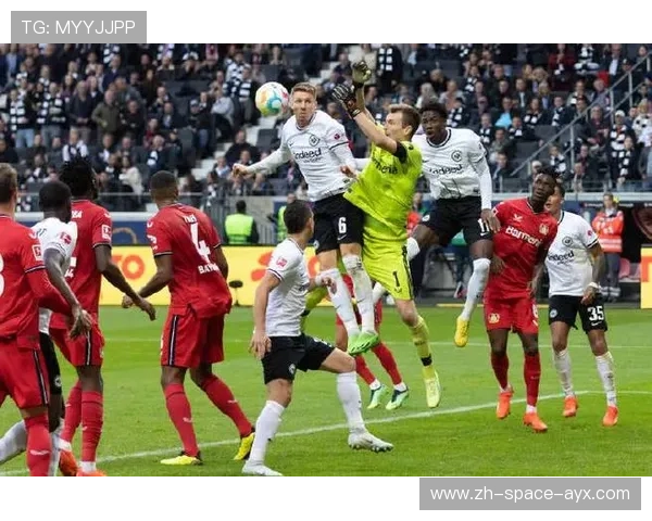 法兰克福主帅托普穆勒下课，战平不莱梅成导火索